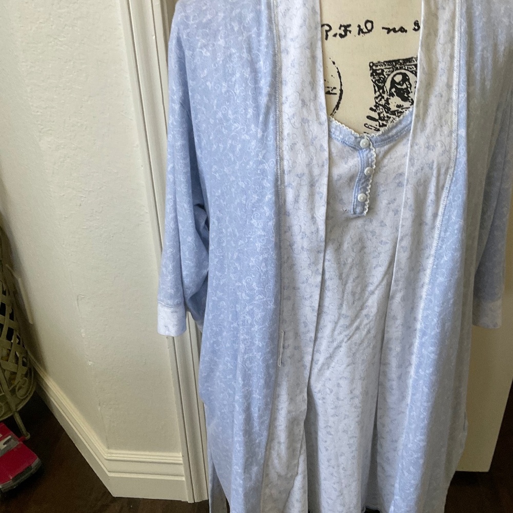 Aria gown and robe set